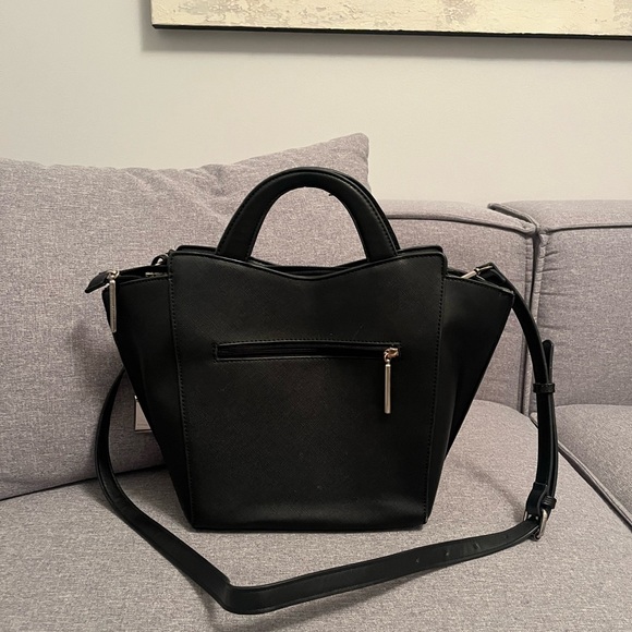 Black Handbag - Picture 3 of 5